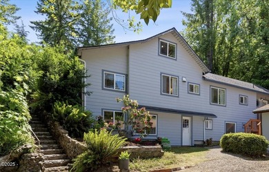 Beach Home For Sale in Toledo, Oregon