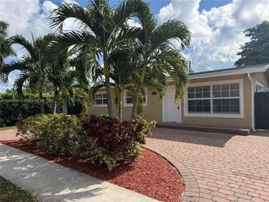 Beach Home Sale Pending in West Palm Beach, Florida