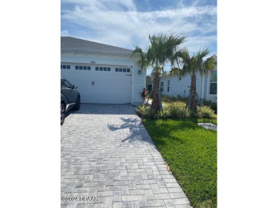 Beach Townhome/Townhouse For Sale in Daytona Beach, Florida