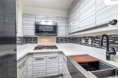 Beach Condo For Sale in Waianae, Hawaii