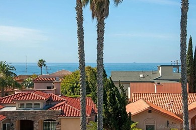 Beach Condo For Sale in La Jolla, California