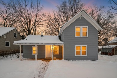 Beach Home For Sale in Benton Harbor, Michigan