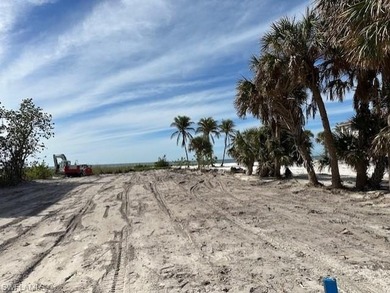 Beach Lot Sale Pending in Fort Myers Beach, Florida