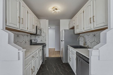 Beach Condo For Sale in Bayonne, New Jersey