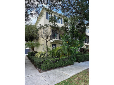 Beach Townhome/Townhouse For Sale in Jupiter, Florida