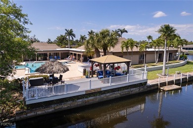 Beach Townhome/Townhouse For Sale in Fort Myers, Florida