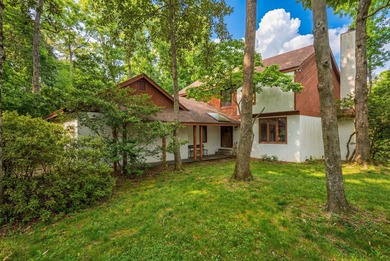 Beach Home Active Under Contract in Charleston, South Carolina