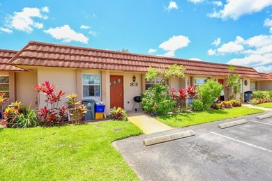 Beach Condo For Sale in West Palm Beach, Florida