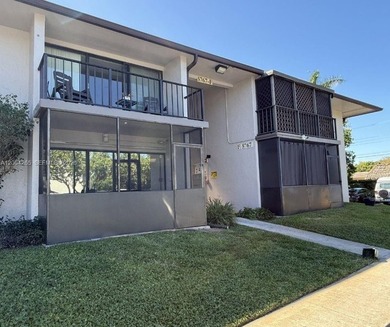 Beach Condo For Sale in Hollywood, Florida