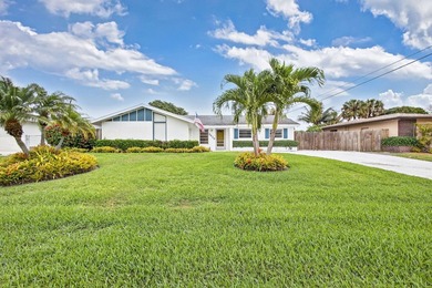Beach Home For Sale in Palm Beach Gardens, Florida