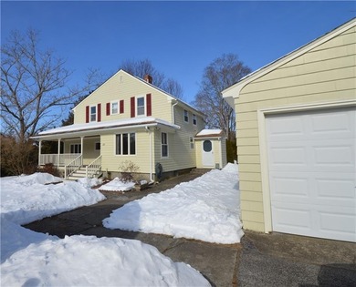 Beach Home Sale Pending in Bristol, Rhode Island