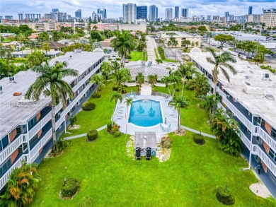 Beach Condo For Sale in Hallandale Beach, Florida