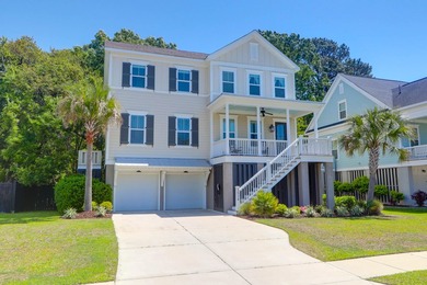 Beach Home For Sale in Mount Pleasant, South Carolina