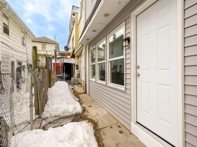 Beach Townhome/Townhouse For Sale in Atlantic City, New Jersey