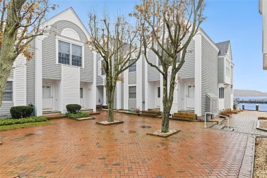 Beach Townhome/Townhouse For Sale in Greenport, New York