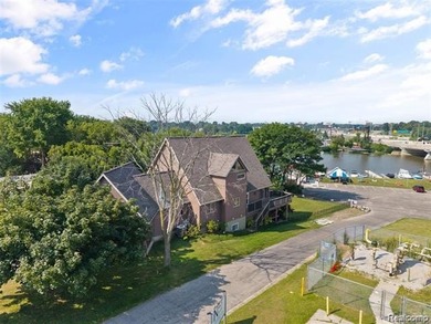 Beach Home For Sale in Port Huron, Michigan