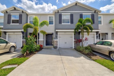 Beach Townhome/Townhouse For Sale in Sarasota, Florida