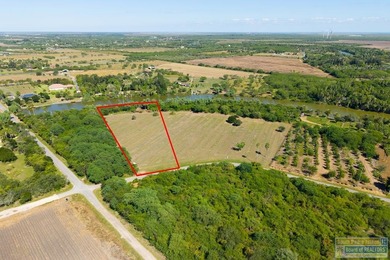 Beach Lot For Sale in Bayview, Texas