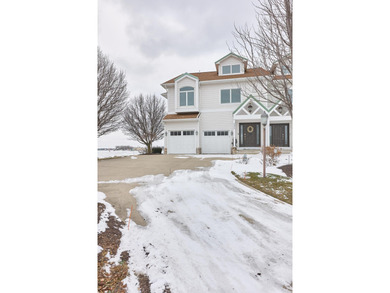 Beach Condo Active Under Contract in Port Clinton, Ohio