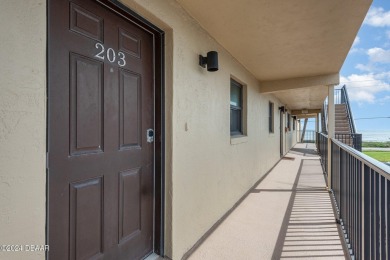 Beach Condo For Sale in Ormond Beach, Florida