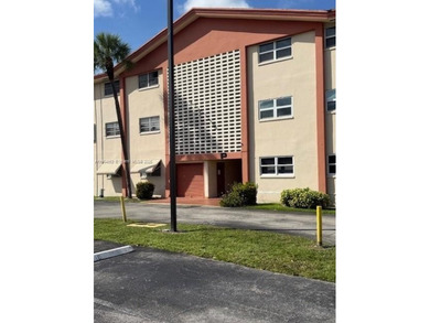 Beach Condo For Sale in Hollywood, Florida