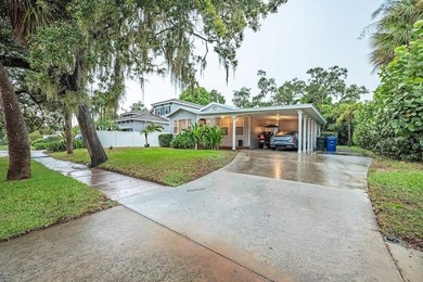 Beach Home For Sale in Sarasota, Florida