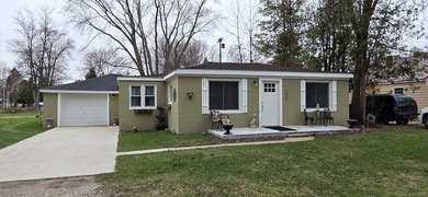 Beach Home For Sale in Lexington, Michigan