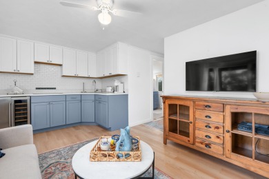 Beach Condo For Sale in Harwich Port, Massachusetts