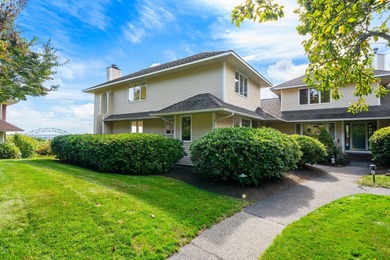 Beach Townhome/Townhouse For Sale in Bourne, Massachusetts