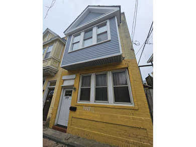 Beach Townhome/Townhouse For Sale in Atlantic City, New Jersey