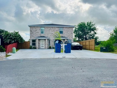 Townhome/Townhouse For Sale in Brownsville image photo picture