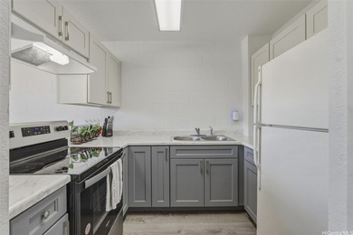 Beach Condo For Sale in Pearl City, Hawaii