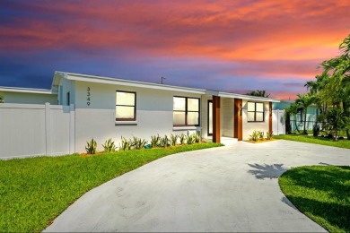 Beach Home For Sale in West Palm Beach, Florida