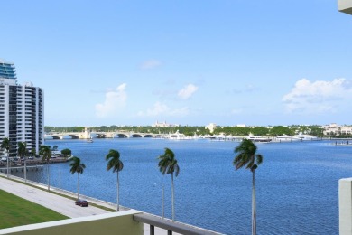 Beach Condo For Sale in West Palm Beach, Florida