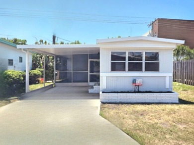 Beach Home For Sale in Sarasota, Florida