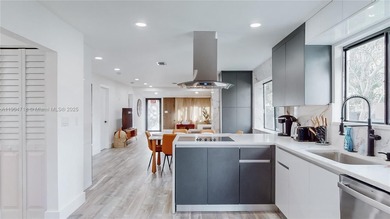 Beach Home For Sale in Hollywood, Florida