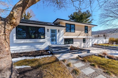 Beach Home For Sale in Beesleys Point, New Jersey