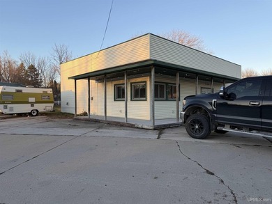 Beach Commercial Active Under Contract in Garden, Michigan