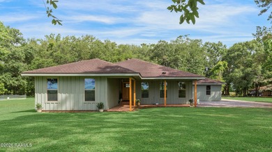 Beach Home For Sale in Franklin, Louisiana