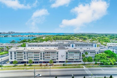 Beach Condo For Sale in Belleair Beach, Florida