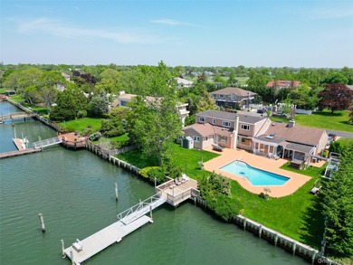 Beach Home For Sale in Hewlett Harbor, New York