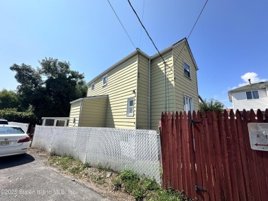 Beach Home Sale Pending in Staten Island, New York