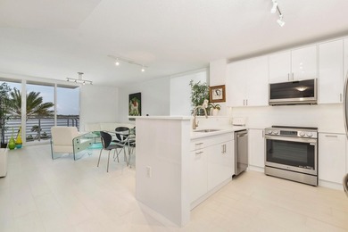 Beach Condo For Sale in West Palm Beach, Florida