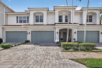 Beach Townhome/Townhouse Active Under Contract in Boynton Beach, Florida
