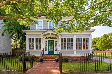 Beach Home For Sale in New Bern, North Carolina