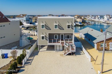 Beach Home For Sale in Ortley Beach, New Jersey