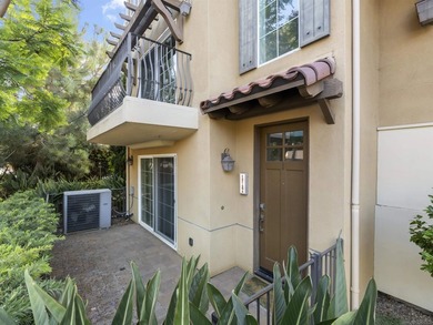 Townhome/Townhouse For Sale in La Jolla image photo picture