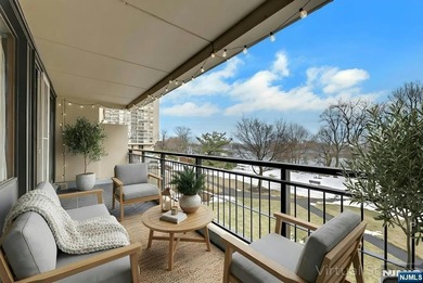 Beach Other For Sale in Fort Lee, New Jersey