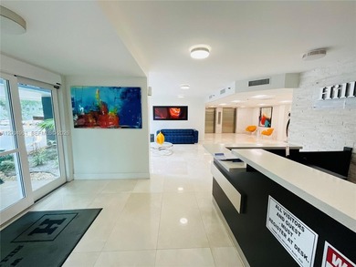 Beach Condo For Sale in Hollywood, Florida