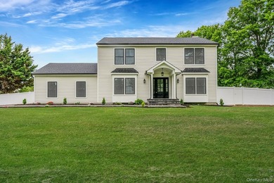 Beach Home For Sale in Baiting Hollow, New York